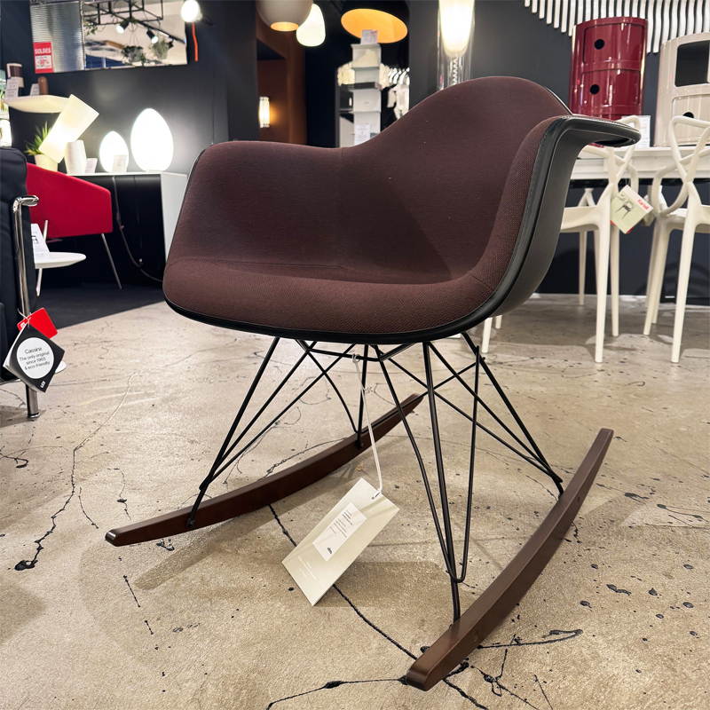 Angers Nantes Cholet Saumur Icones Chaise RAR Vitra Eames 17