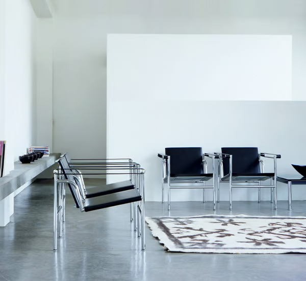 Angers Nantes Cholet Saumur Icones Fauteuil Lc1 Cassina 4