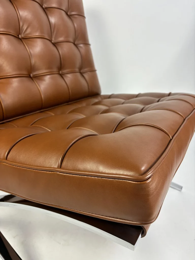 Angers Nantes Cholet Saumur Icones Fauteuil Knoll  Ludwig  Mies van der Rohe Barcelona Cognac 5