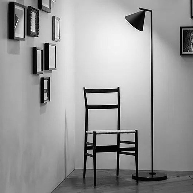 Angers Nantes Cholet Saumur Icones Flos Lampadaire Capitain Flint Noir marbre Michael Anastassiades 6