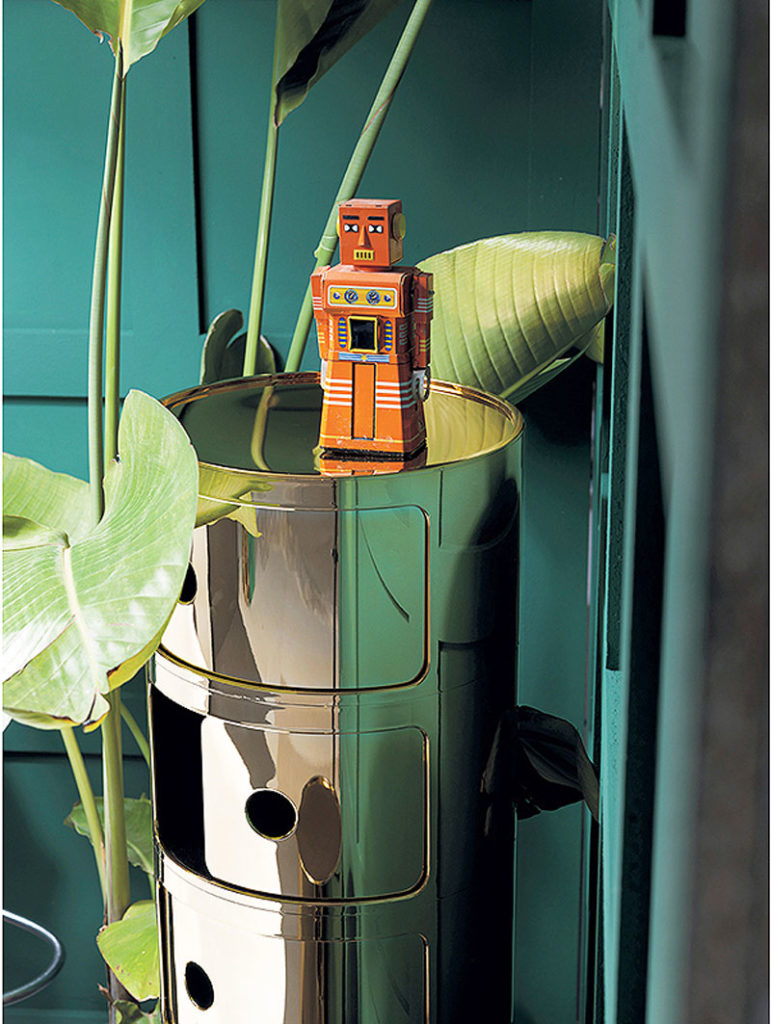 Angers Nantes Cholet Saumur Icones Kartell Componibili métalisé or rangement 3 portes Anna Castelli Ferrieri 10