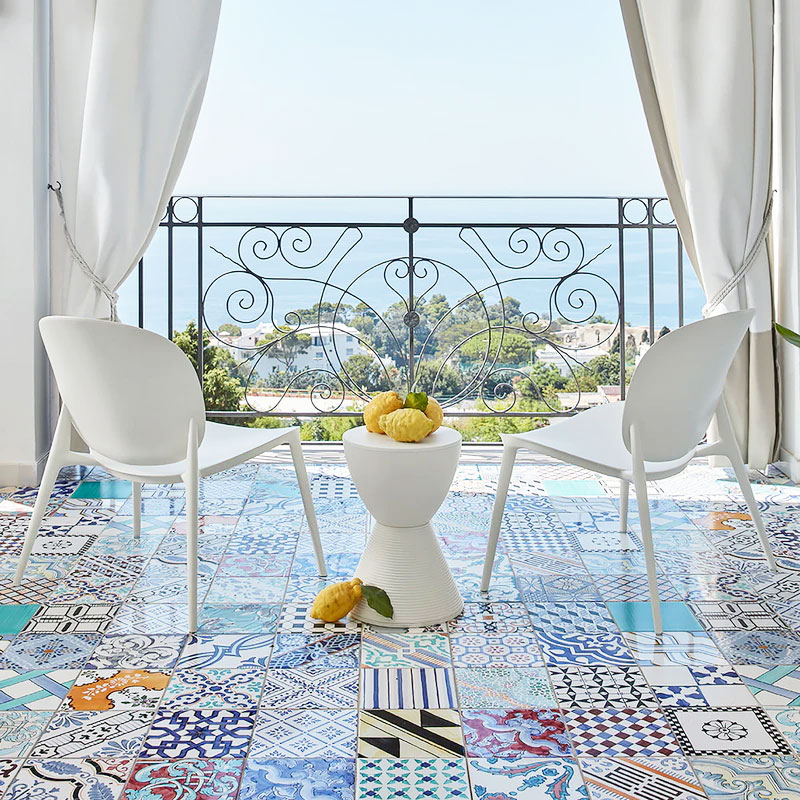 Angers Nantes Cholet Saumur Icones Kartell Tabouret Prince Aha blanc cire Pigeon philippe starck 3