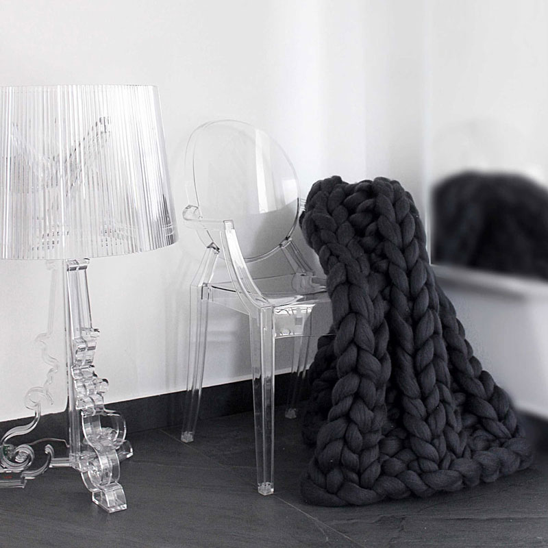 Angers Nantes Cholet Saumur Icones Kartell fauteuil cristal transparent Louis Ghost philippe starck 10