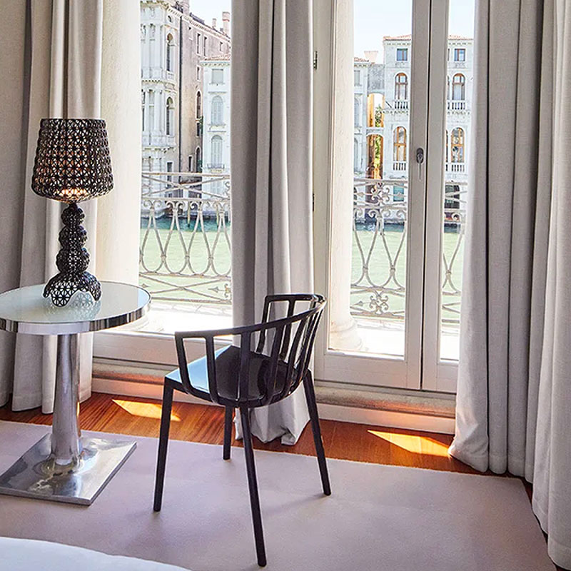 Angers Nantes Cholet Saumur Icones Kartell kabuki noir mat lampe a poser Blanc Ferruccio Laviani 3