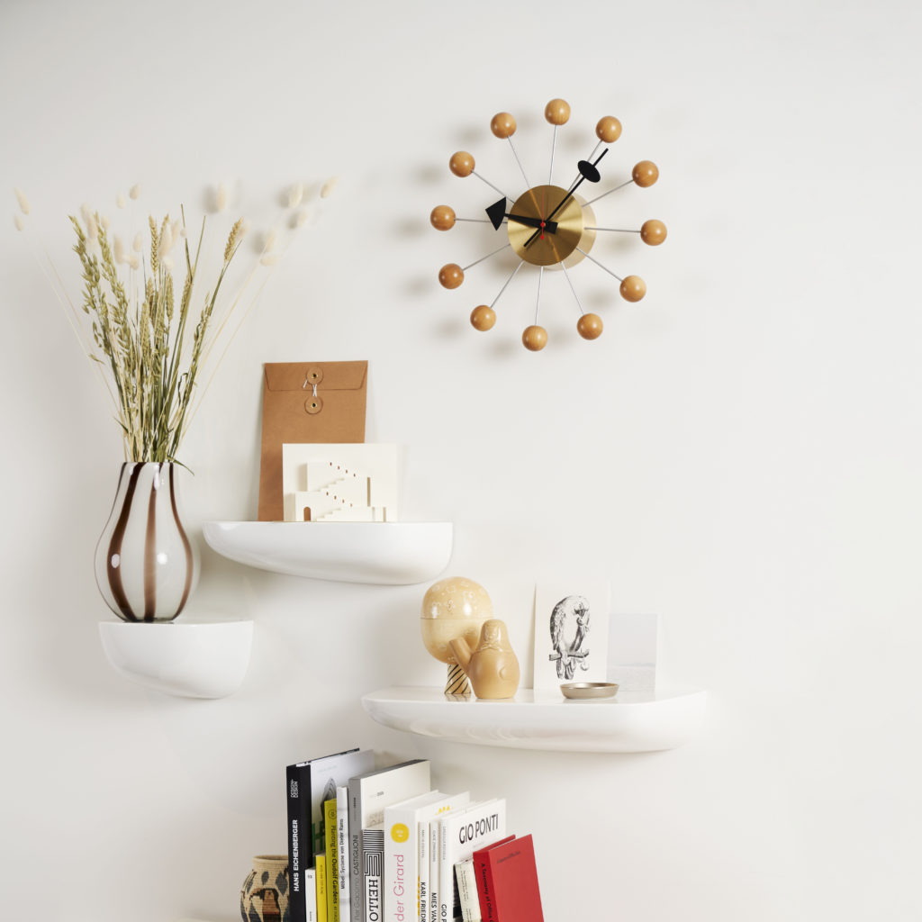 Angers Nantes Cholet Saumur Icones Objet Vitra deco Nelso horloge murale ball clock bois naturel 0