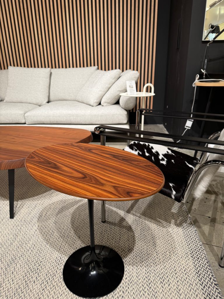 Angers Nantes Cholet Saumur Icones gueridon Knoll Eroe Saarinen Gueridon Palissandre rilsan noir 38