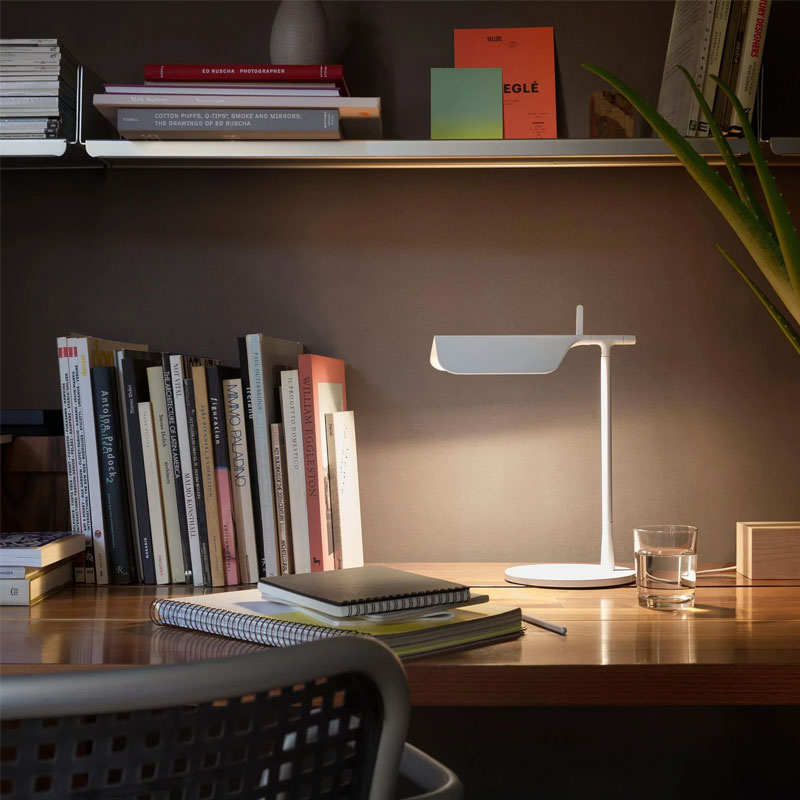 Angers Nantes Cholet Saumur Paris Bordeaux Le Mans Poitiers Niort Icones Flos Lampe de table TAB T blanc Edward Barber  Jay Osgerby 3