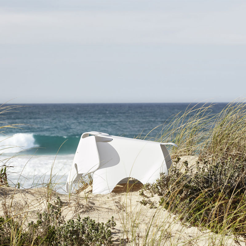 Angers Nantes Cholet Saumur bordeaux paris laval poitiers niort le mans Tours Orleans Icones Vitra objet deco Blanc Eames elephant 3