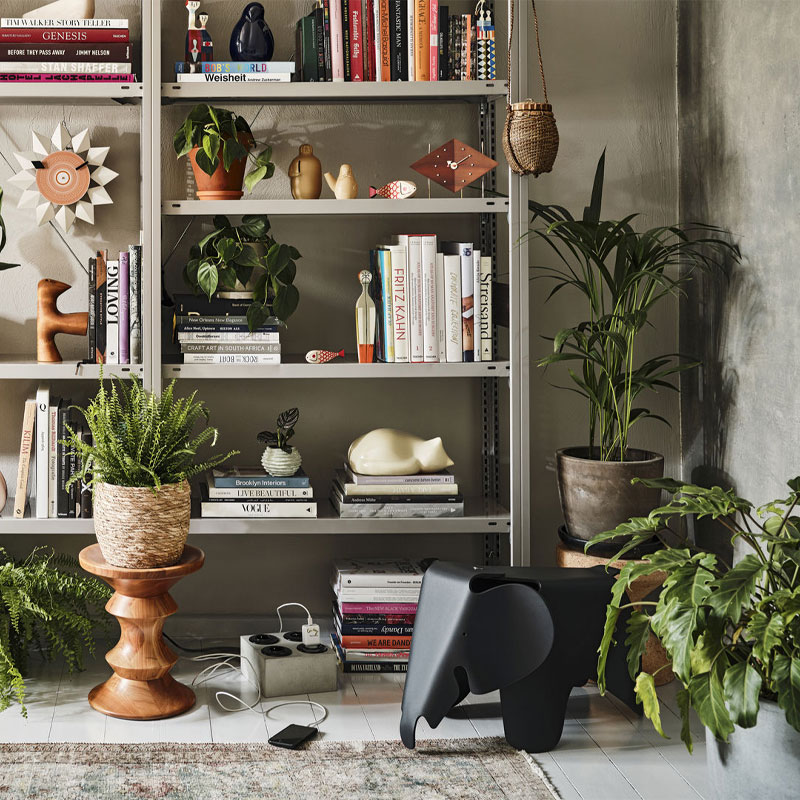 Angers Nantes Cholet Saumur bordeaux paris laval poitiers niort le mans Tours Orleans Icones Vitra objet deco noir Eames elephant 11