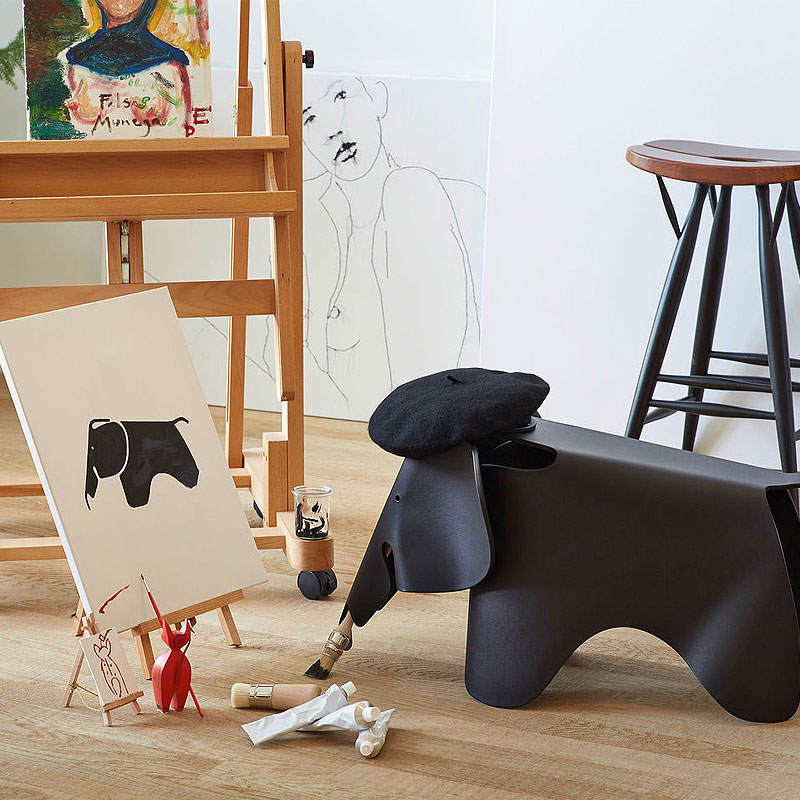 Angers Nantes Cholet Saumur bordeaux paris laval poitiers niort le mans Tours Orleans Icones Vitra objet deco noir Eames elephant 3