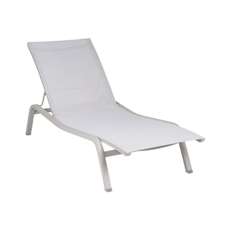 Angers Nantes Cholet Saumur Icones Fermob bain de soleil muscade Outdoor mobilier exterieur Alize Pascal Mourgue 