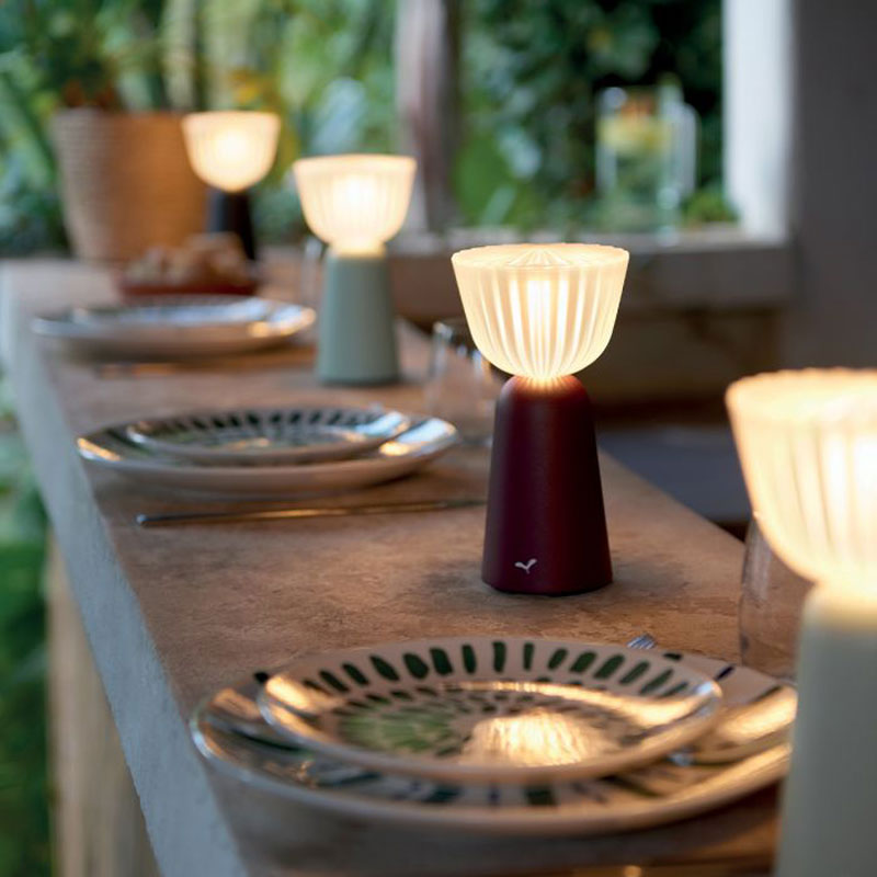 Angers Nantes Cholet Saumur Icones Fermob lampe batterie Swiing outdoor Cerise Tristan Lohner 7