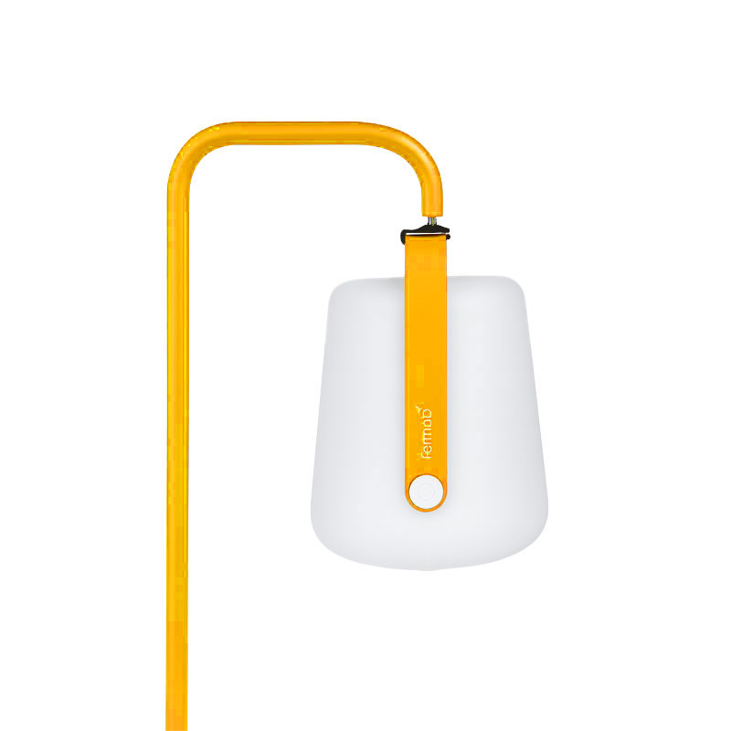 Angers Nantes Cholet Saumur Icones Fermob pied lampe Balad Batterie 25 outdoor jaune miel Tristan Lohner 49