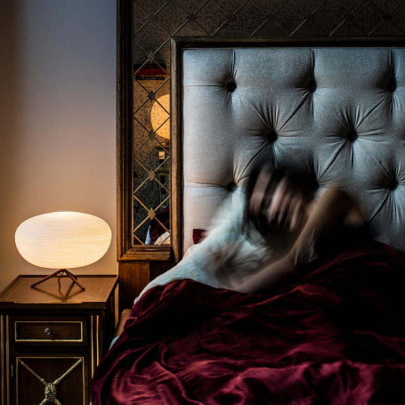 Angers Nantes Cholet Saumur Icones Foscarini lampe a poser Rituals 2 blanc verre Ludovica et Roberto Palomba 3