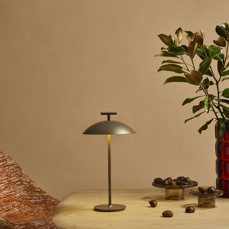 Angers Nantes Cholet Saumur Icones Kartell Lampe a poser Batterie Geen A noir Ferruccio Laviani 4