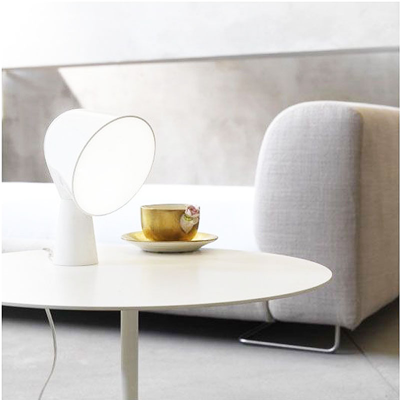 Angers Nantes Cholet Saumur Icones Kartell Lampe a poser Binic Blanc Foscarini Ionna Vautrin 3