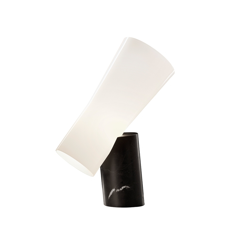 Angers Nantes Cholet Saumur Icones Kartell Lampe a poser Nile Blanc Carrare marbre foscarini Rodolfo Dordoni 5