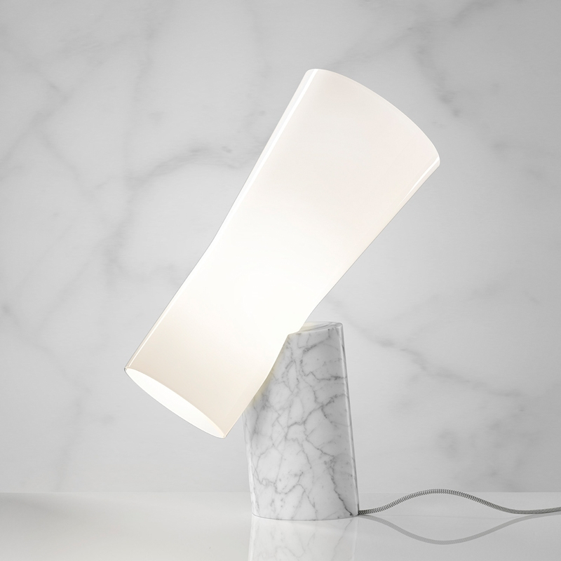 Angers Nantes Cholet Saumur Icones Kartell Lampe a poser Nile Blanc Carrare marbre foscarini Rodolfo Dordoni6