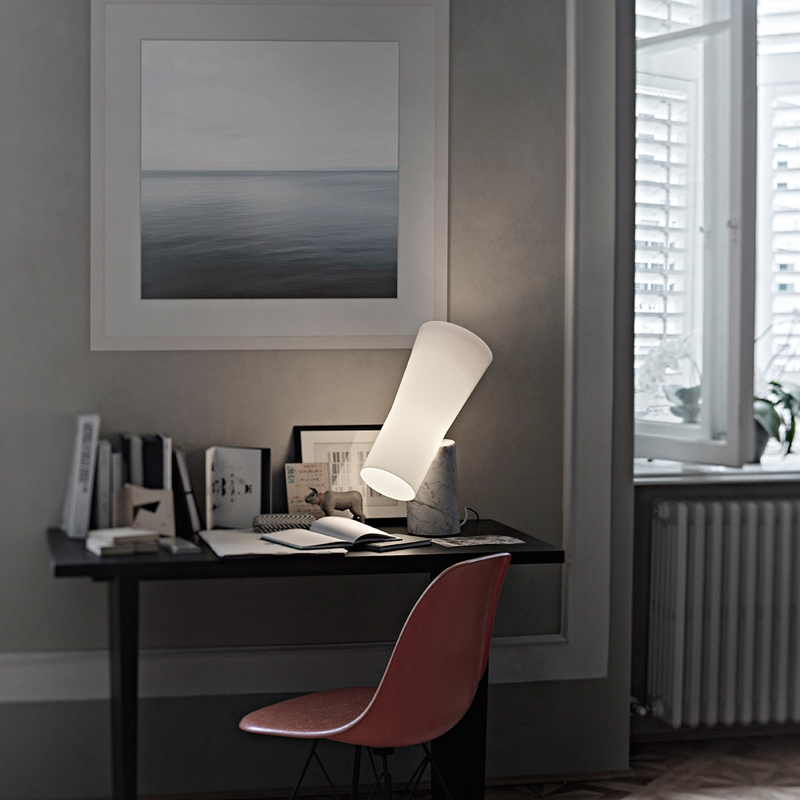 Angers Nantes Cholet Saumur Icones Kartell Lampe a poser Nile Blanc Carrare marbre foscarini Rodolfo Dordoni8