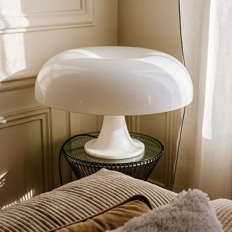 Angers Nantes Cholet Saumur Icones Artemide Lampe a poser Nesso Blanc Giancarlo Mattioli 12