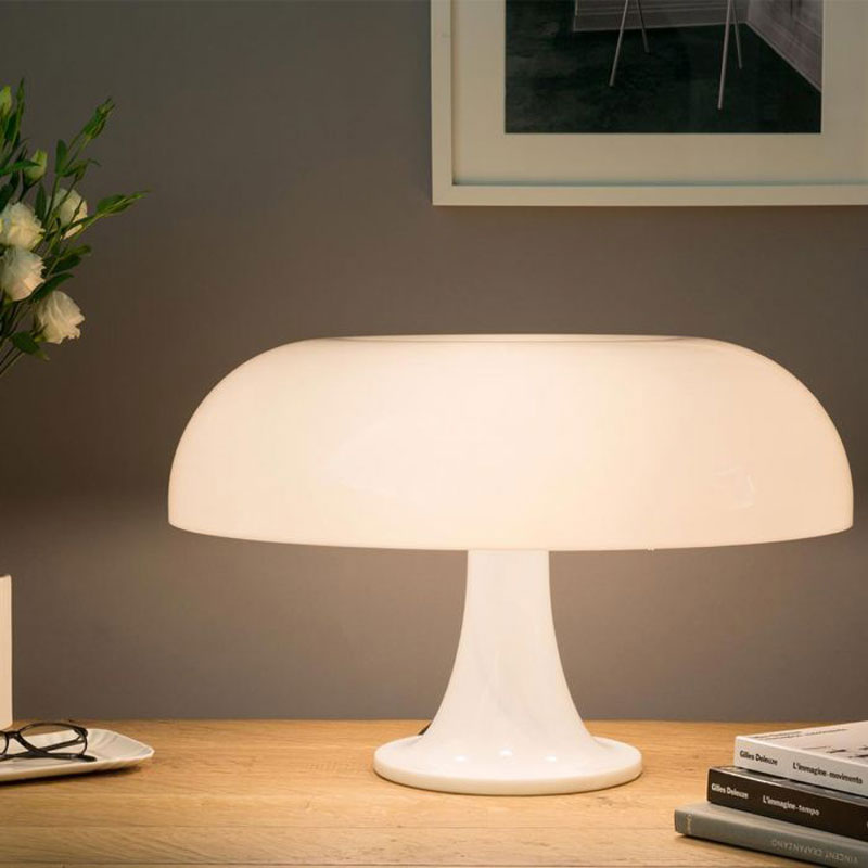 Angers Nantes Cholet Saumur Icones Artemide Lampe a poser Nesso Blanc Giancarlo Mattioli 13