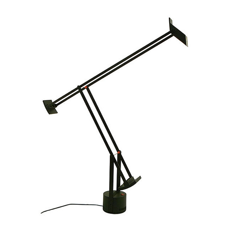 Angers Nantes Cholet Saumur Icones Artemide Lampe de bureau table Tizio Noir Richard Sapper 10