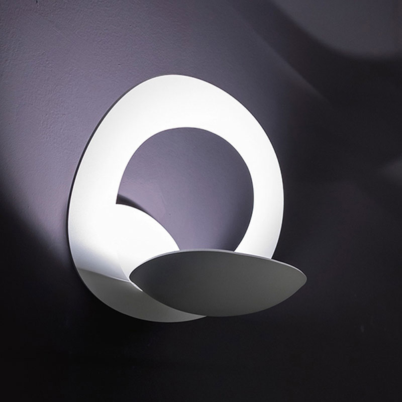 Angers Nantes Cholet Saumur Icones Artemide applique Pirce aluminium blanc Giuseppe Maurizio Scutellà 8