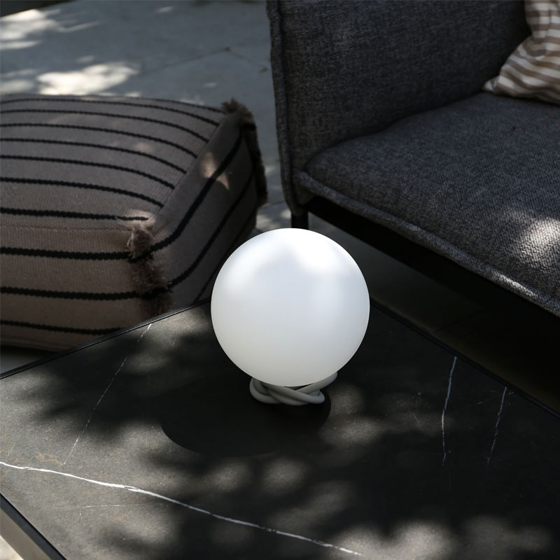 Angers Nantes Cholet Saumur Icones Fatboy Lampe Batterie nomade outdoor Bolleke gris clair rechargeable suspension 8