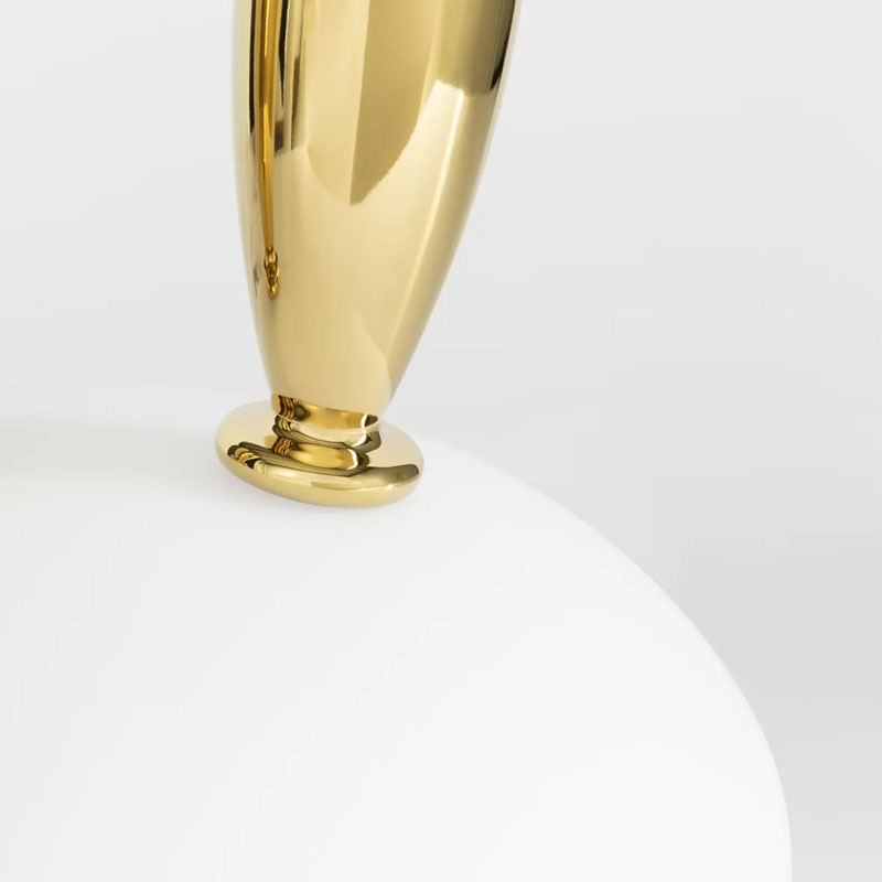 Angers Nantes Cholet Saumur Icones Moooï Lampe a poser Purr Pets Light Blanc Or Marcel Wanders 1