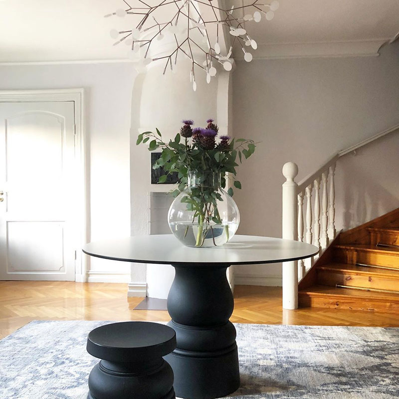 Angers Nantes Cholet Saumur Icones Moooï Tabouret New Antiques noir Marcel Wanders 1