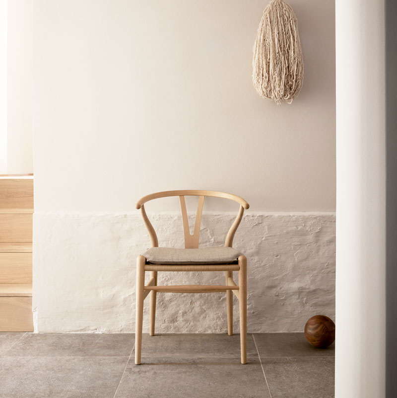 Angers Nantes Cholet Saumur Icones Chaise Fauteuil Carl Hansen CH24 blanchi savon Chêne mobilier Wishbone Scandinave Hans J Wegner 2