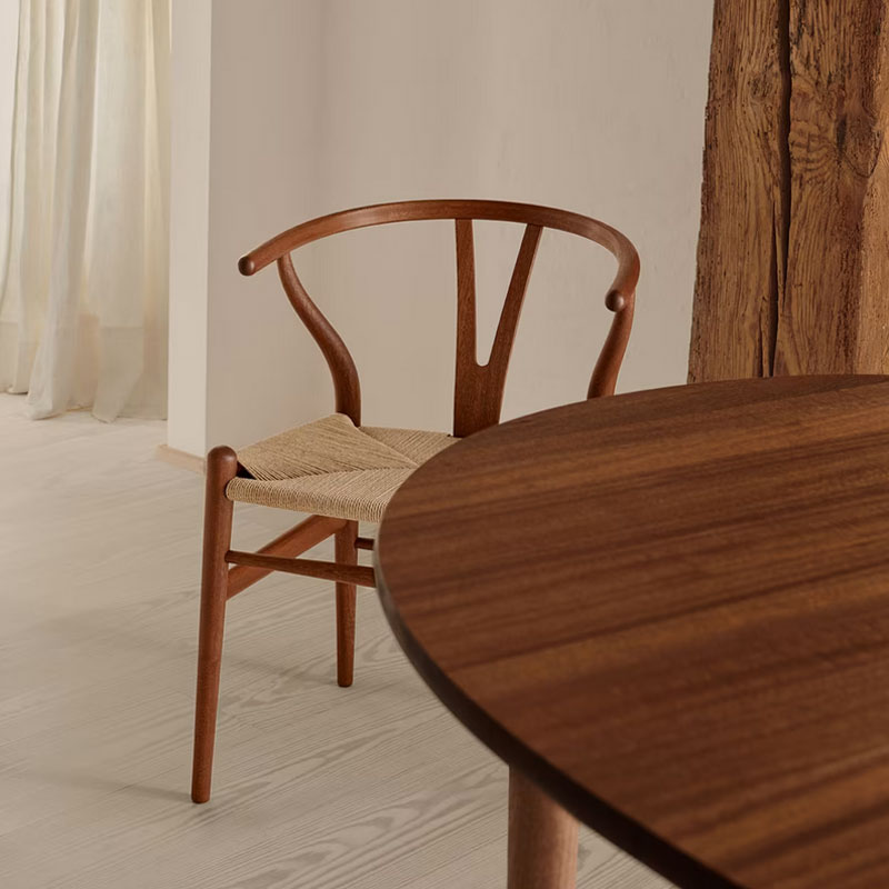 Angers Nantes Cholet Saumur Icones Chaise Fauteuil Carl Hansen CH24 savon Noyer mobilier Wishbone Scandinave Hans J Wegner 2