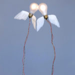 Angers Nantes Cholet Saumur Icones Ingo Maurer Lucellino oiseau plume poetique lampe de table 3