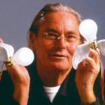 Angers Nantes Cholet Saumur Icones Ingo Maurer Lucellino oiseau plume poetique lampe de table 4