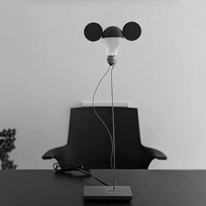 Angers Nantes Cholet Saumur Icones Ingo Maurer lampe a poser homage noir Mickey Noir I Ricchi Poveri Toto 1