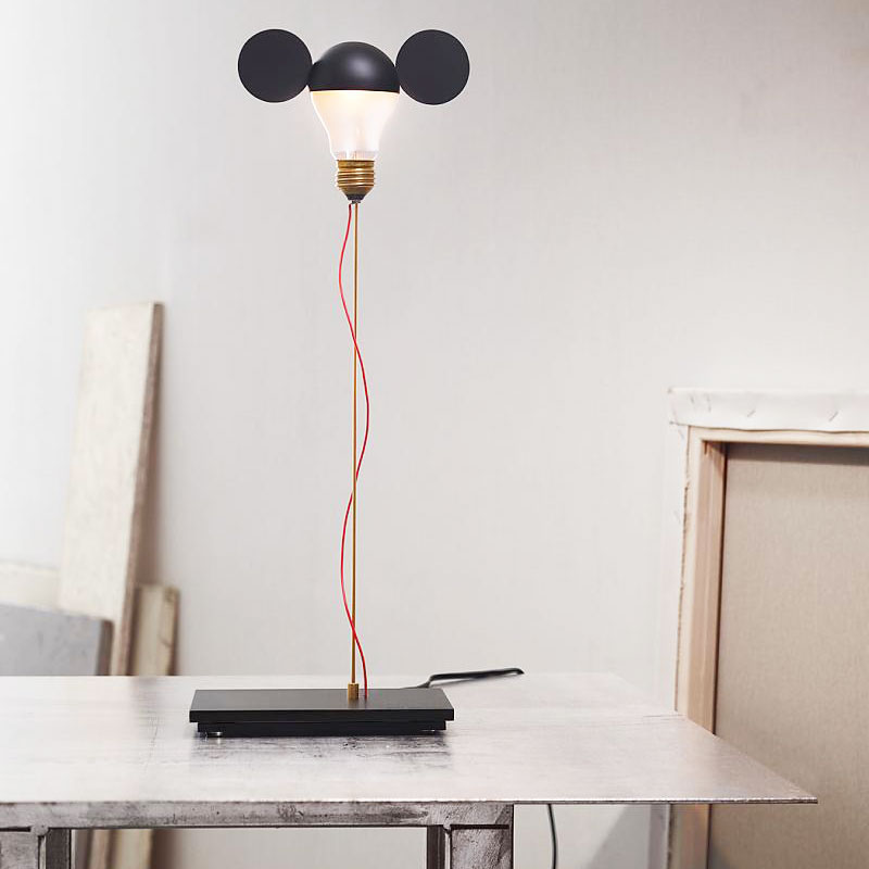 Angers Nantes Cholet Saumur Icones Ingo Maurer lampe a poser homage noir Mickey Noir I Ricchi Poveri Toto 2