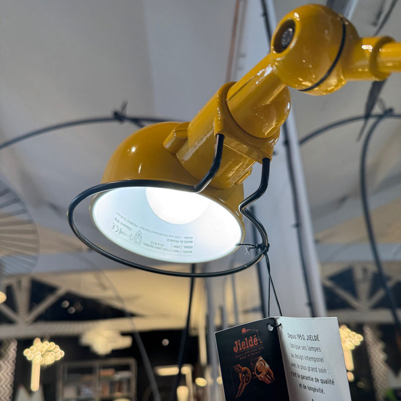 Angers Nantes Cholet Saumur Icones Jielde Jaune moutarde lampe bureau industriel bras Jean Louis Domecq 8