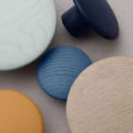 Angers Nantes Cholet Saumur Icones Patère Dots bois chêne Muuto mobilier Scandinave rangement accessoire porte manteau Lars Tornøe 2