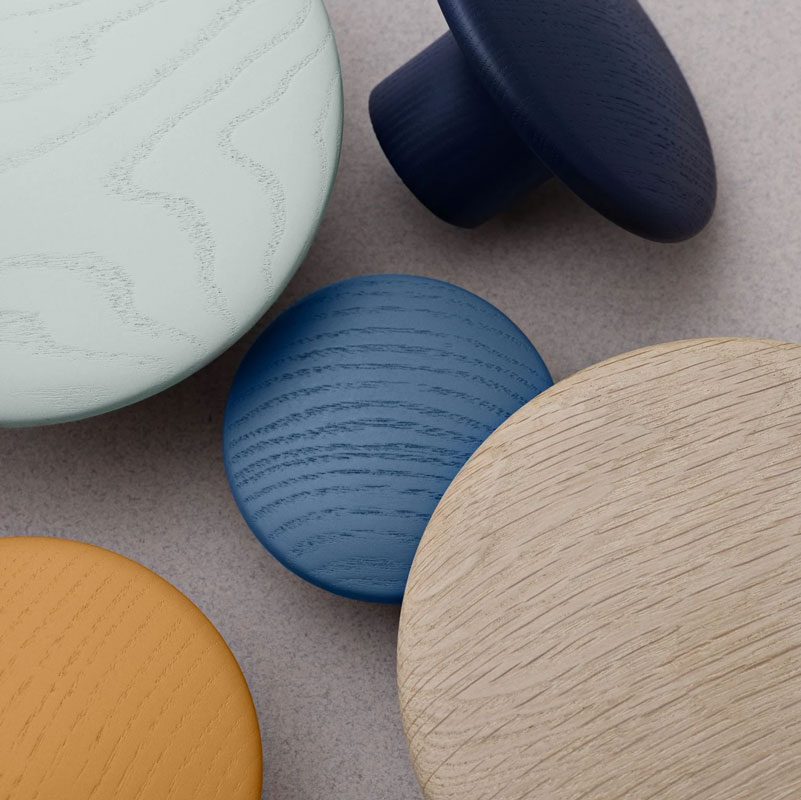 Angers Nantes Cholet Saumur Icones Patère Dots bois chêne Muuto mobilier Scandinave rangement accessoire porte manteau Lars Tornøe 2