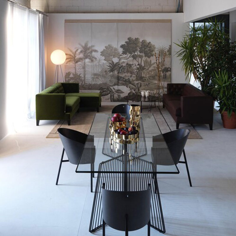 Angers Nantes Cholet Saumur Icones fauteuil Driade Coste restaurant café Costes noir Ebene cuir Paris philippe Starck 5