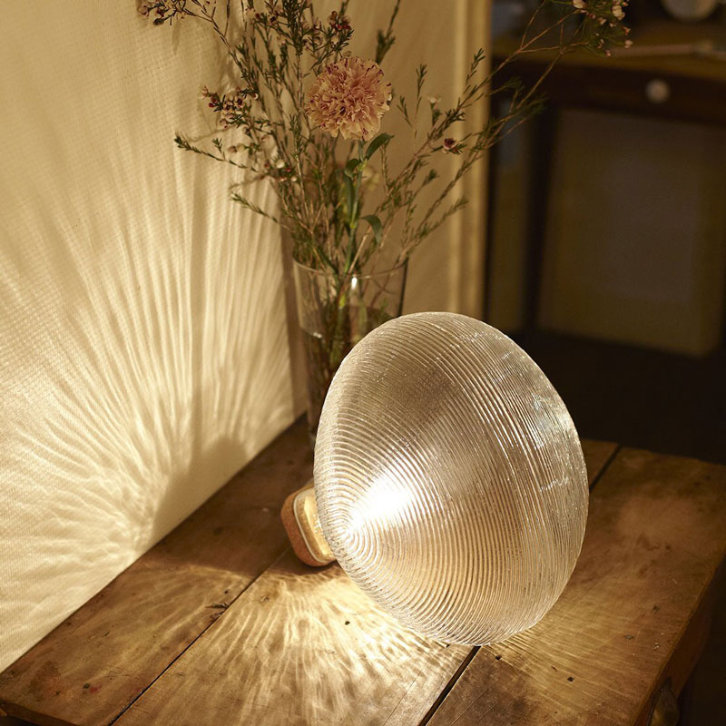 Angers Nantes Cholet Saumur Icones lampe a poser Petite Friture Tidelight verre liege phare voiture Pierre Favresse