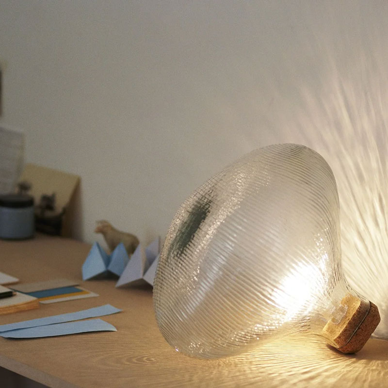 Angers Nantes Cholet Saumur Icones lampe a poser Petite Friture Tidelight verre liege phare voiture Pierre Favresse 5