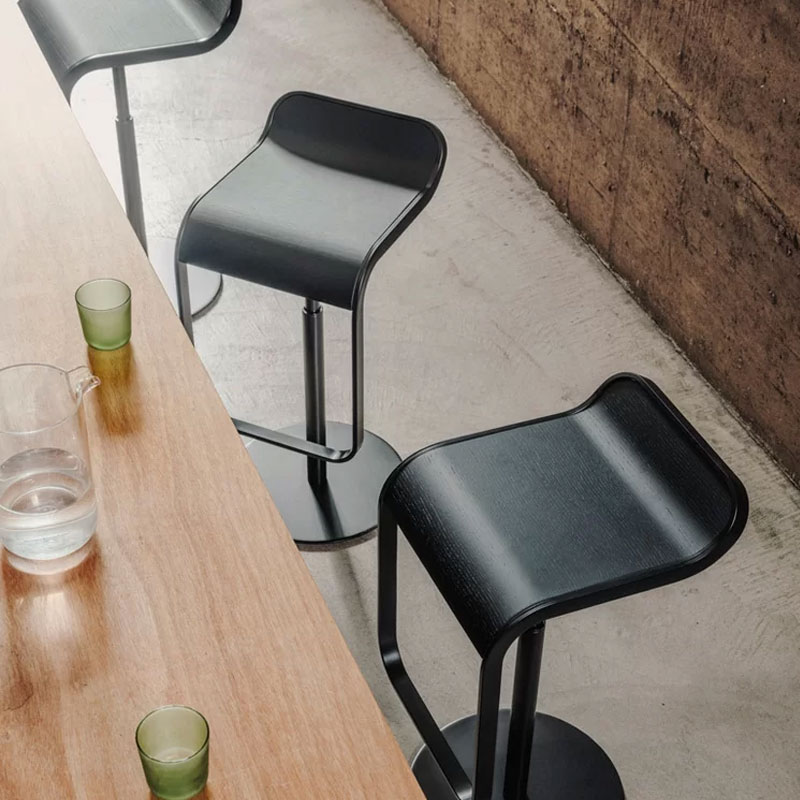 Angers Nantes Cholet Saumur Paris Bordeaux Le mans laval Icones Lapalma Tabouret bois Chêne LEM Noir Piston Bar dimension Shin & Tomo 7