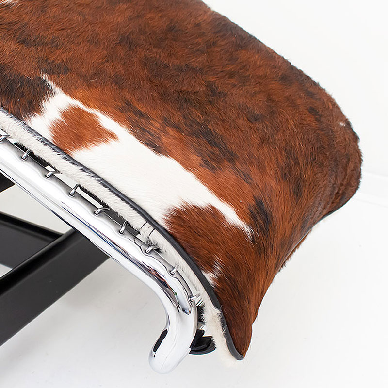Angers Nantes Cholet Saumur bordeaux paris Tours Laval Poitiers Le Mans orleans Icones Chaise Longue Le corbusier Cassina Peau Poil fauteuil chrome 3