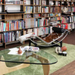 Angers Nantes Cholet Saumur bordeaux paris Tours Laval Poitiers Le Mans orleans Icones Chaise Longue Le corbusier Cassina Peau Poil fauteuil chrome 4