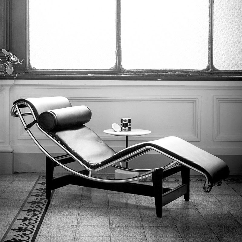 Angers Nantes Cholet Saumur bordeaux paris Tours Laval Poitiers Le Mans orleans Icones Chaise Longue Le corbusier Cassina cuir fauteuil chrome noir 2