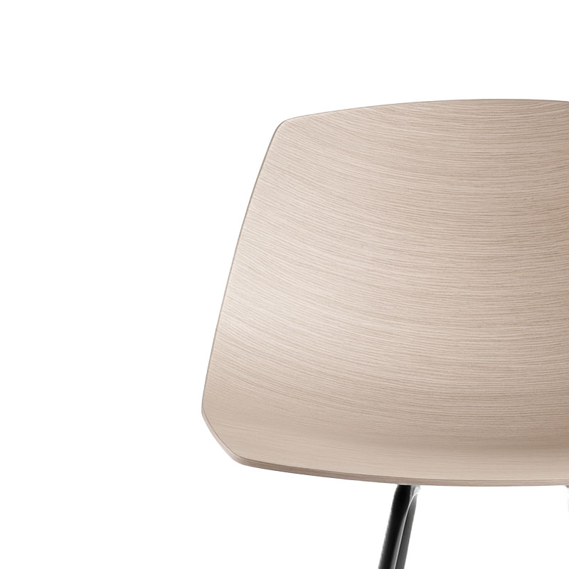 Angers Nantes Cholet Saumur Paris Bordeaux Le mans laval Icones Lapalma Tabouret bois Chêne Miunn Karri Monni 0