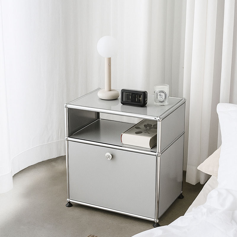 Angers Nantes Saintes Paris Bordeaux Poitiers Laval Mans Rennes Icônes USM Haller Quickship M55 Chevet Gris Clair Fritz Haller Paul SCHÄRER 5