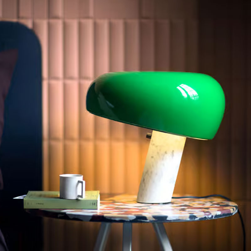 Angers Nantes Cholet Rennes Poitiers Mans bordeaux Paris Tours Laval Niort Icones Flos Snoopy Vert Marbre Blanc Achille Castiglioni lampe de table 2