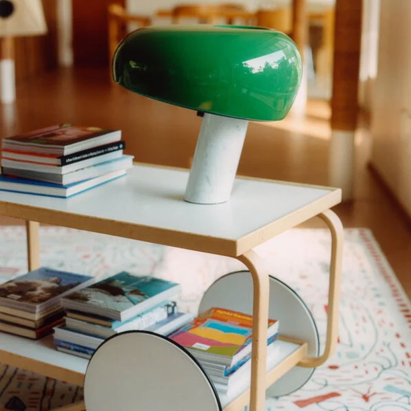 Angers Nantes Cholet Rennes Poitiers Mans bordeaux Paris Tours Laval Niort Icones Flos Snoopy Vert Marbre Blanc Achille Castiglioni lampe de table 8